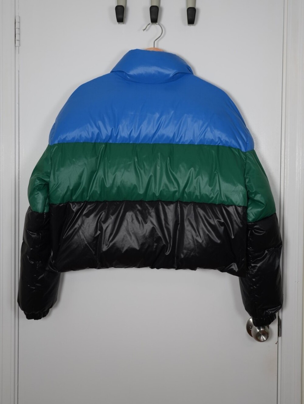 Levi's Colorblock RDS Down Cropped Puffer Jacket - Picture 2 of 4